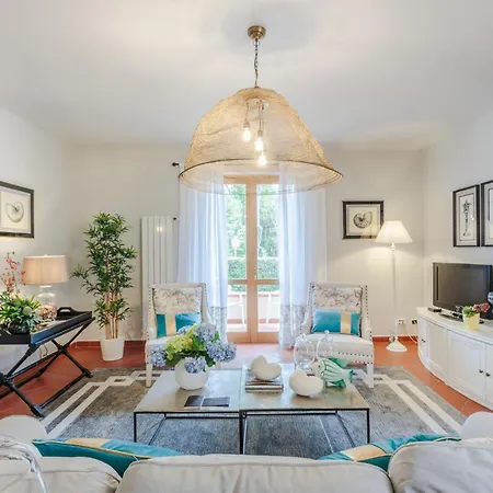 Regina Villa, By The In Villa *